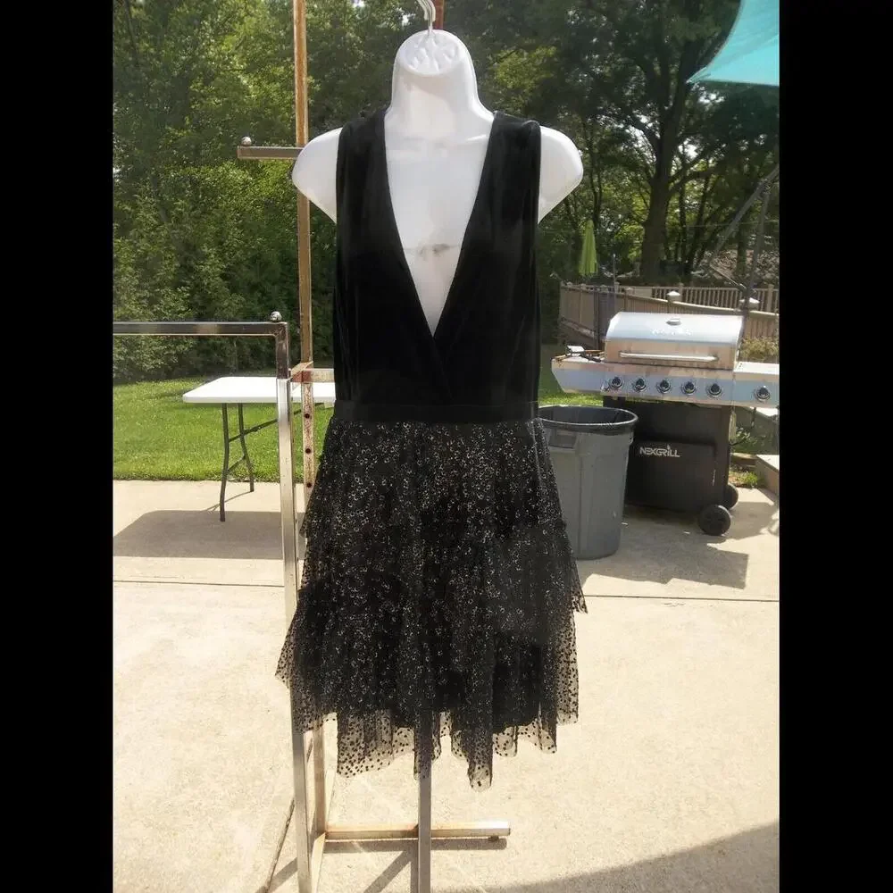 NWT BCBG MAXAZARIA FAB BLACK VELVET&SILVER METALIC DRESS L $328